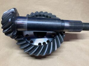 048252R1 CJ COROA E PINHÃO TRAÇÃO ZF 13X28- 0095252012 ZF