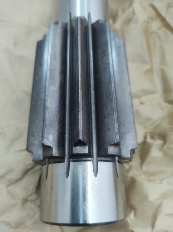 84999875  PINHÃO REDUÇÃO 11Z DENTE RETO COLHEITADEIRAS NEW HOLLAND TC55/TC57  0092302029 ZF - Imagem 3