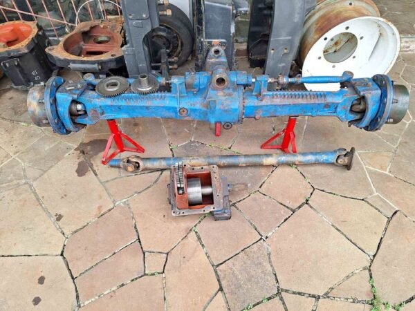 TRAÇÃO DIANTEIRA ZF CARRARO DANA BERTOLDO STARKE